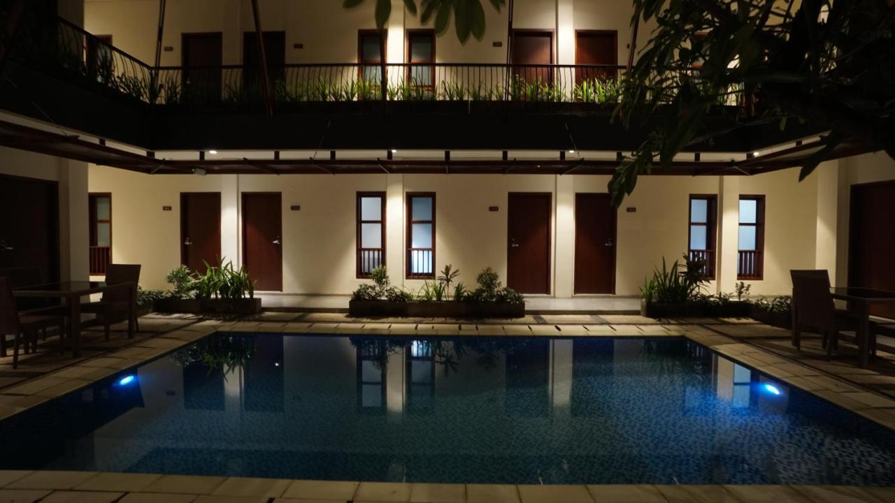 Reddoorz Near Legian Street Ξενοδοχείο Εξωτερικό φωτογραφία