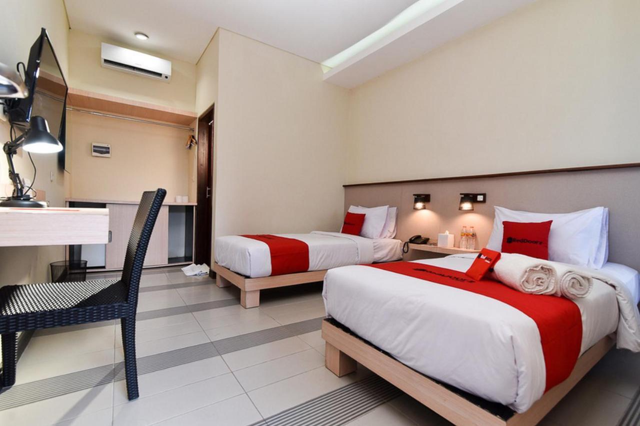 Reddoorz Near Legian Street Ξενοδοχείο Εξωτερικό φωτογραφία